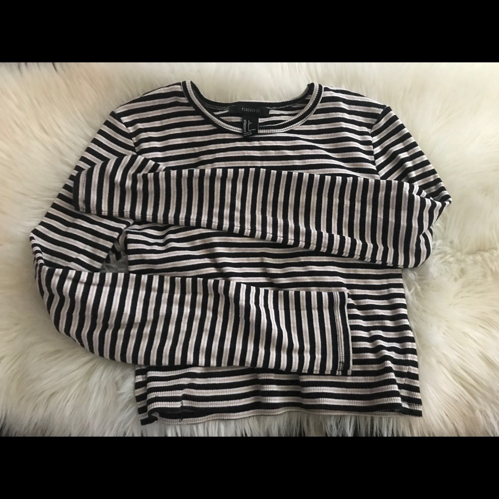 Long sleeve stripped cropped top